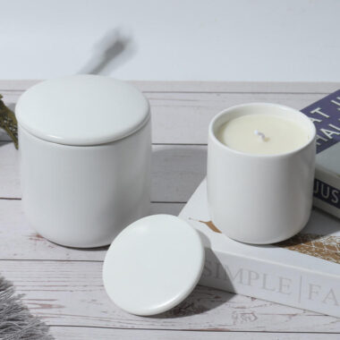Alt：Creative Macaron Ceramic Candle Jar Manufacturer with Lid