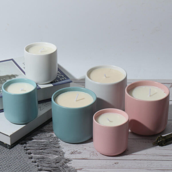 Alt：Creative Macaron Ceramic Candle Jar Manufacturer with Lid
